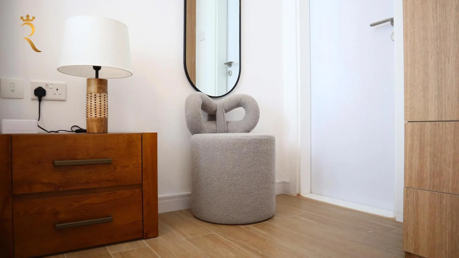 City Chic Elegant 1Br Apartment In Masdar City アブダビ 0*,  アラブ首長国連邦